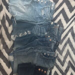 Jordache Blue Jeans Modern Distressed Style